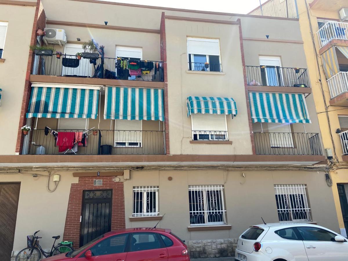 Ground Floor Apartment With 2Bdr And Private Parking Винарос Экстерьер фото